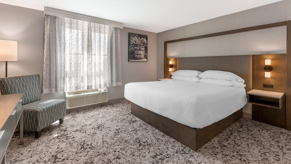 Best Western Plus The Arden Park Hotel Room
