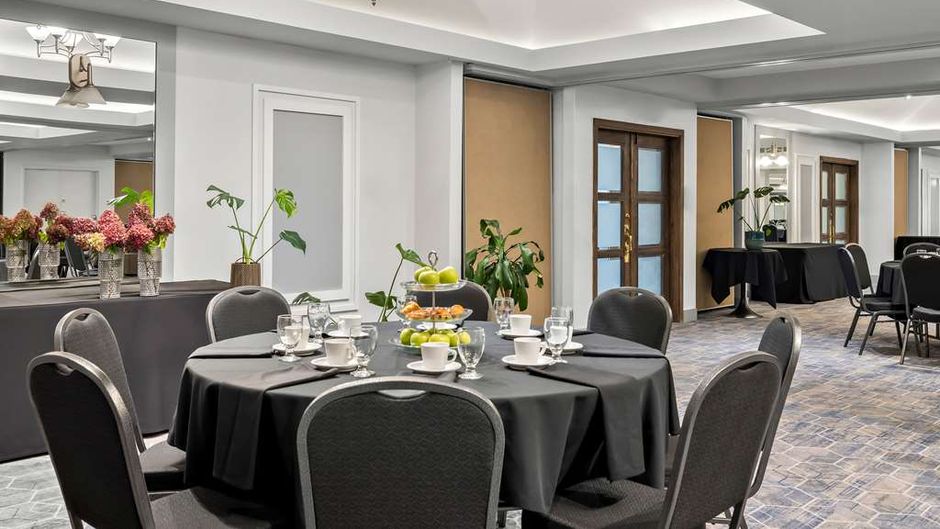 Best Western Hotel St. Jerome Ballroom