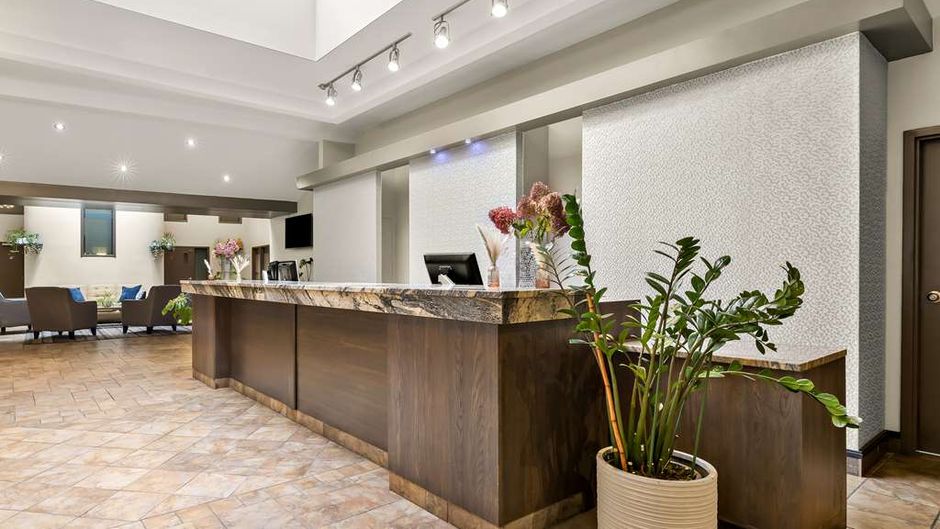 Best Western Hotel St. Jerome Lobby