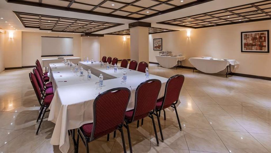 Best Western Plus Montreal Dwntwn-Europa Meeting