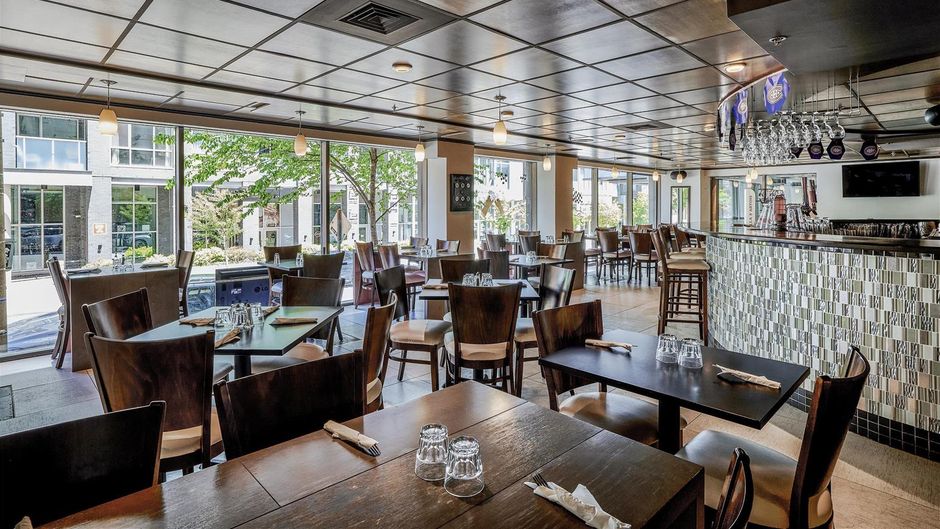 Best Western Plus Montreal Dwntwn-Europa Restaurant