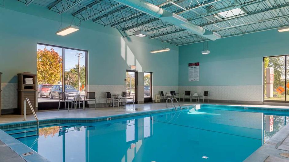 Best Western Plus Gatineau-Ottawa Pool