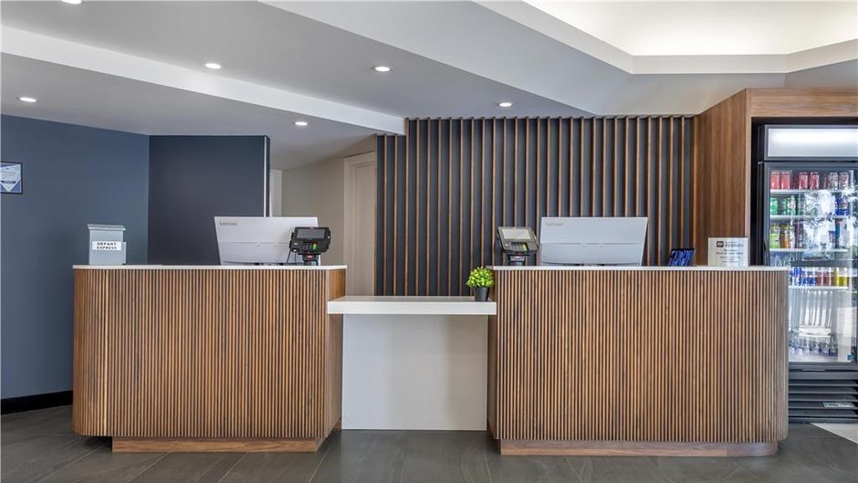Best Western Hotel Brossard Lobby
