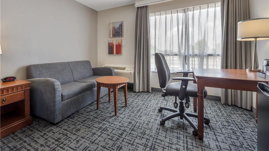 Best Western Hotel Brossard Room
