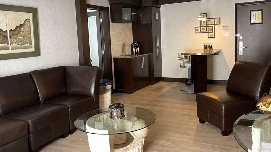 Best Western Universel Drummondville Suite