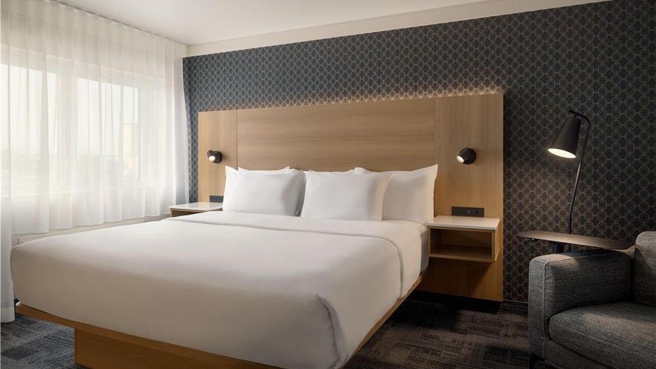 Le Saint Edouard Room