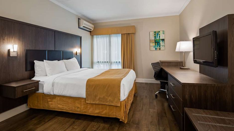 Best Western Laval-Montreal Room