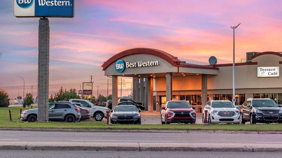 Best Western Marquis Inn & Suites Exterior