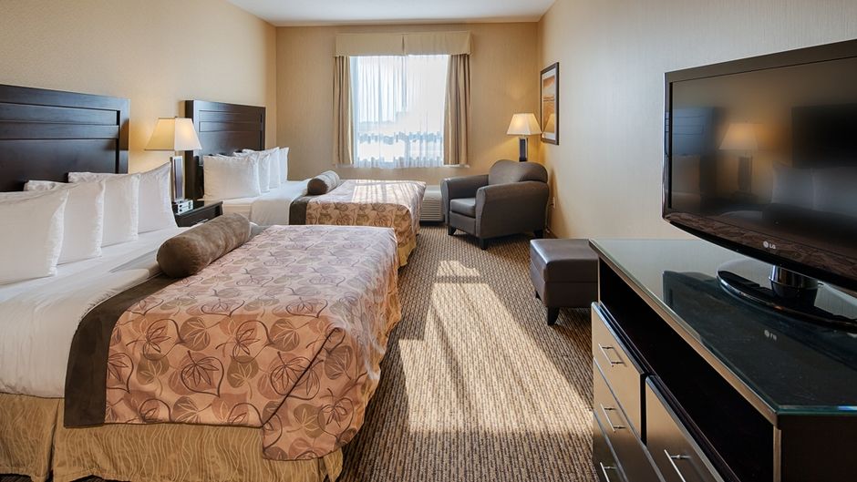 Best Western Plus Estevan Inn & Suites Room