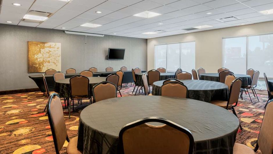 Best Western Plus Eastgate Inn & Suites Meeting