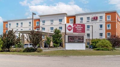 Best Western Plus Eastgate Inn & Suites