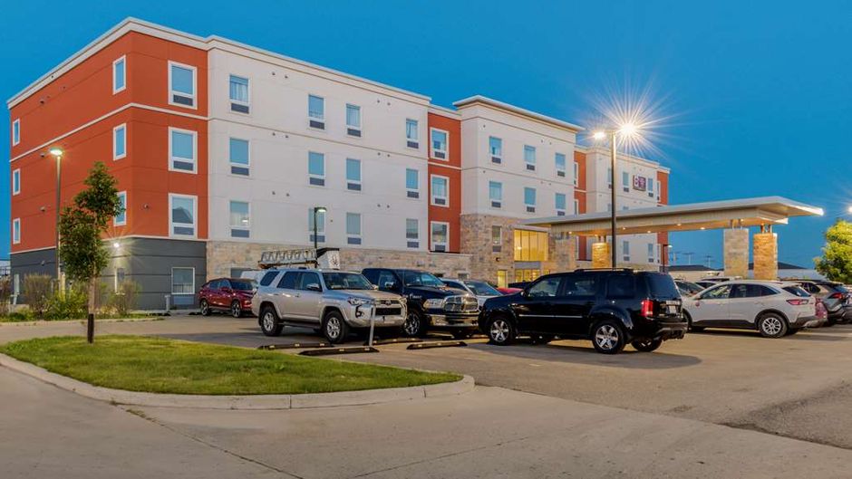 Best Western Plus Eastgate Inn & Suites Exterior