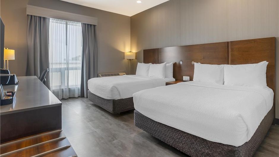 Best Western Plus East Side Room
