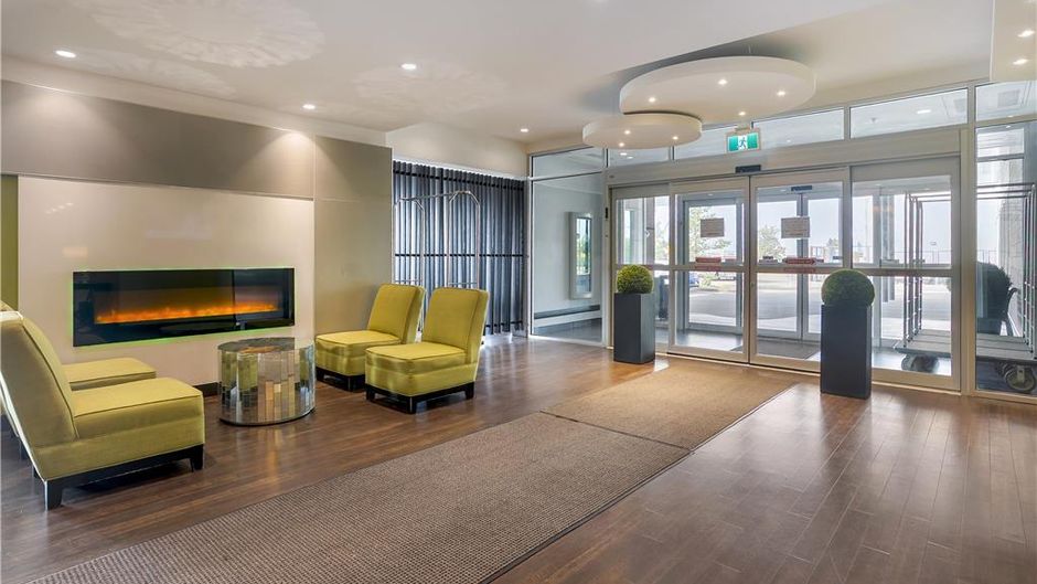 Best Western Plus East Side Lobby