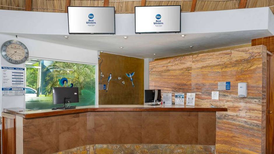 Best Western Posada Chahue Lobby