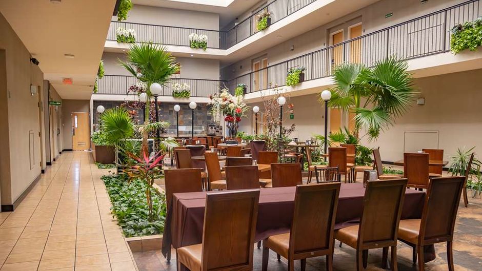 Best Western Plus Monterrey Airport Restaurant