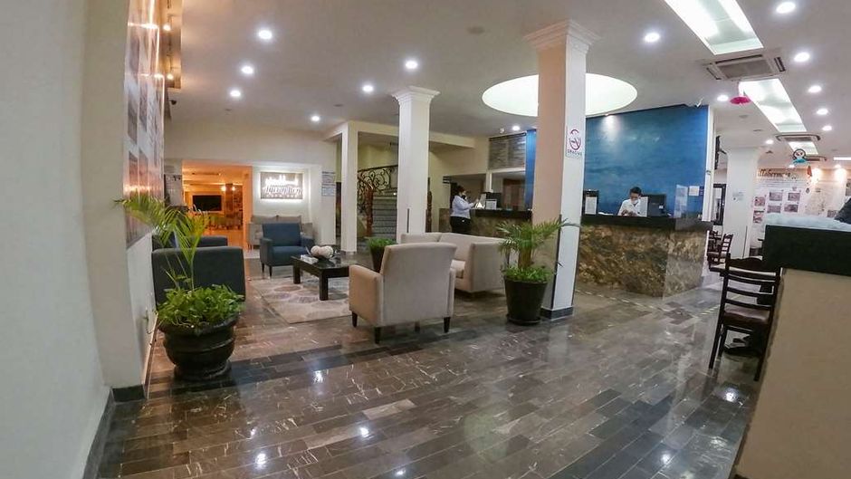 Best Western Hotel Madan Lobby