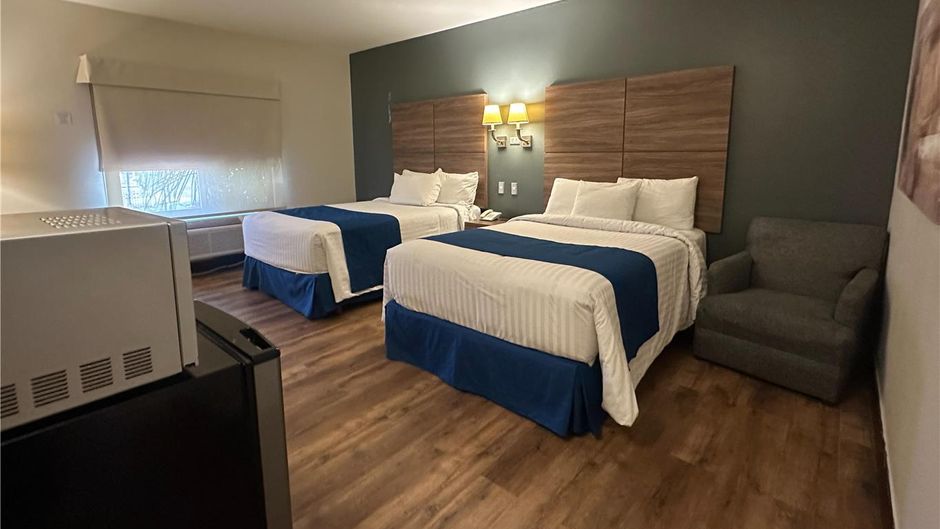 Best Western Cumbres Aeropuerto Room