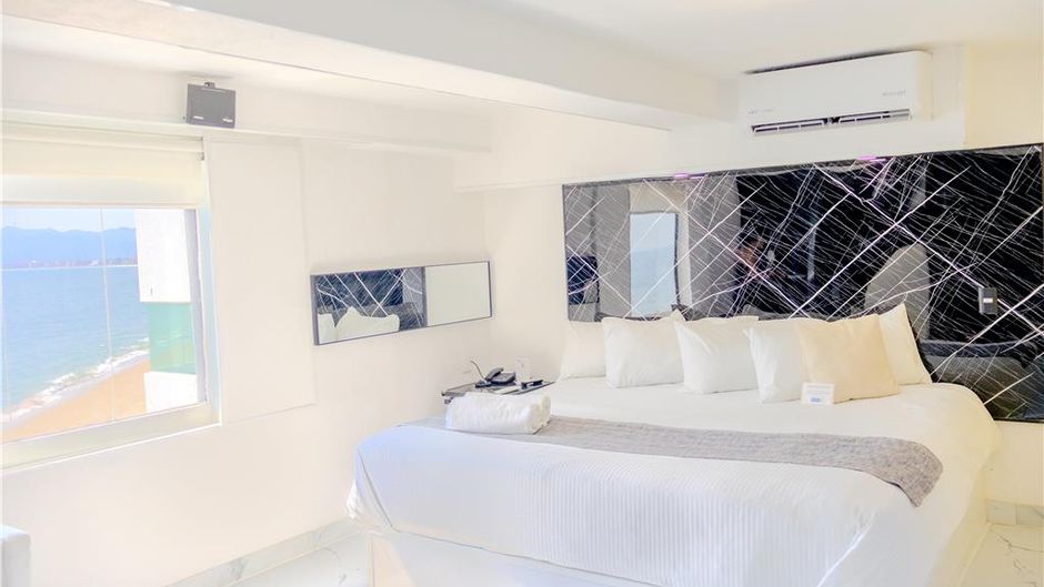 Best Western Plus Luna del Mar Room