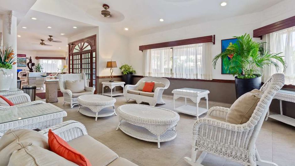 Best Western Plus Belize Biltmore Plaza Lobby