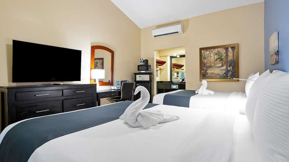Best Western Plus Belize Biltmore Plaza Room
