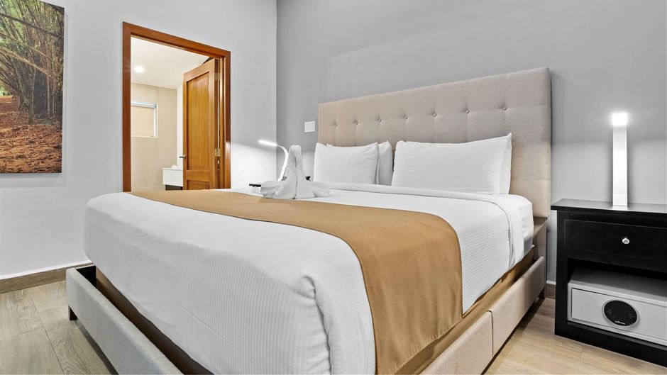 Best Western Plus Belize Biltmore Plaza Suite