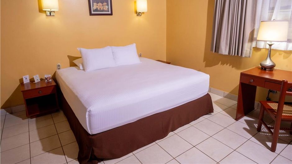 Best Western Las Mercedes Airport Suite