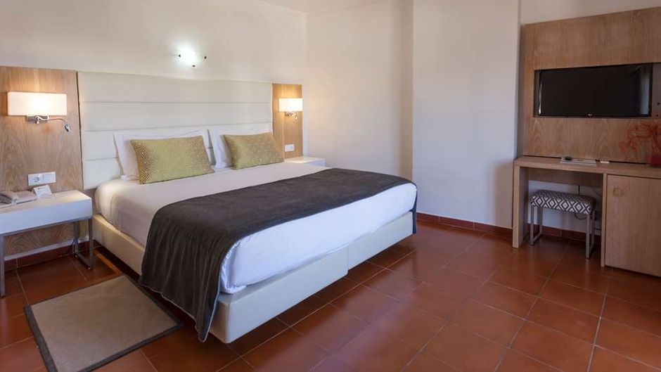 Best Western Hotel Dom Bernardo Room