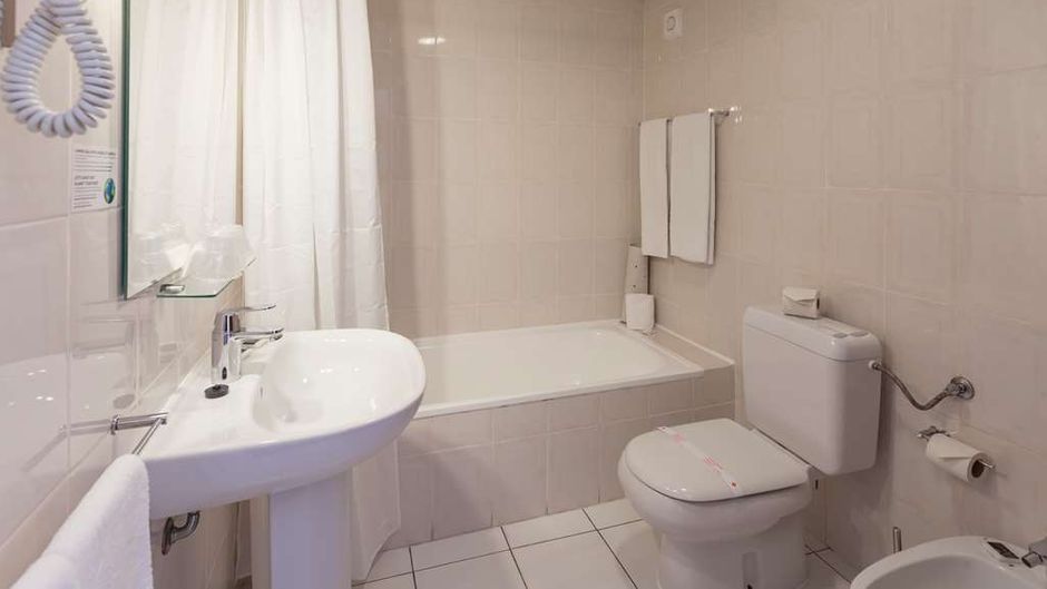 Best Western Hotel Dom Bernardo Room