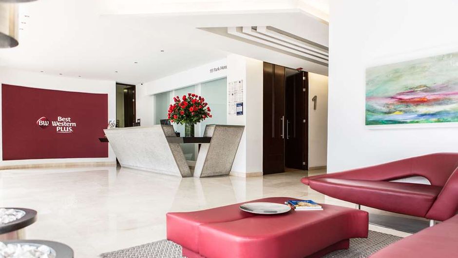 Best Western Plus 93 Park Hotel Lobby