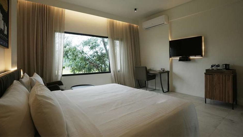 Resort Country Club Room