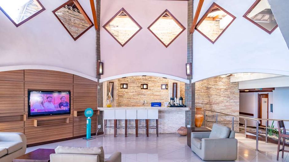 Best Western Shalimar Praia Hotel Lobby