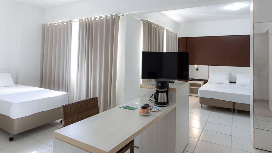 Best Western Suites Le Jardin Room
