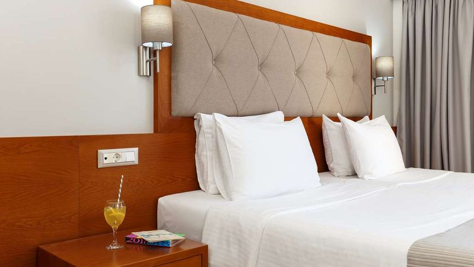 Best Western Plus Hotel Plaza Room