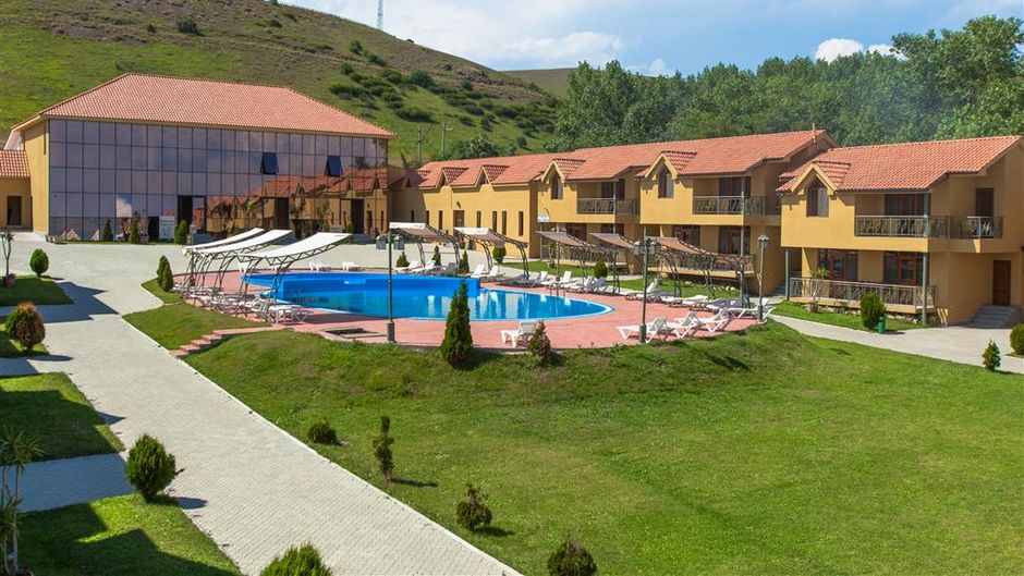 Best Western Bohemian Resort Pool