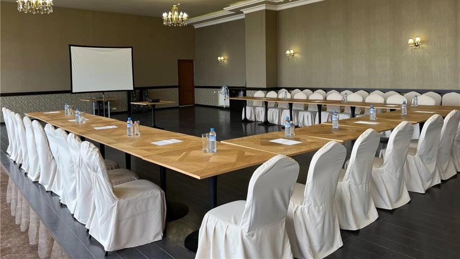 Best Western Bohemian Resort Meeting