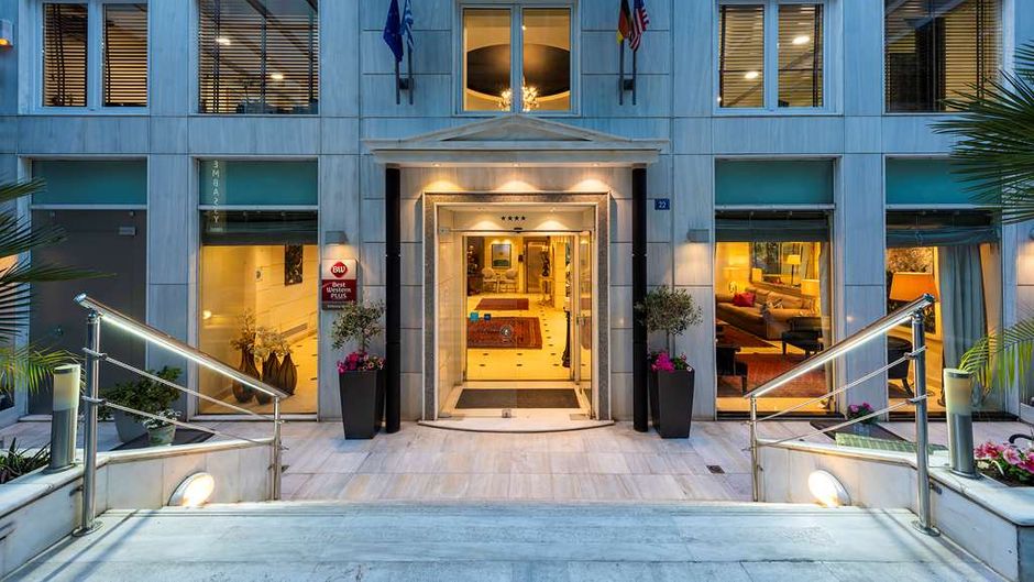 Best Western Plus Embassy Hotel Exterior