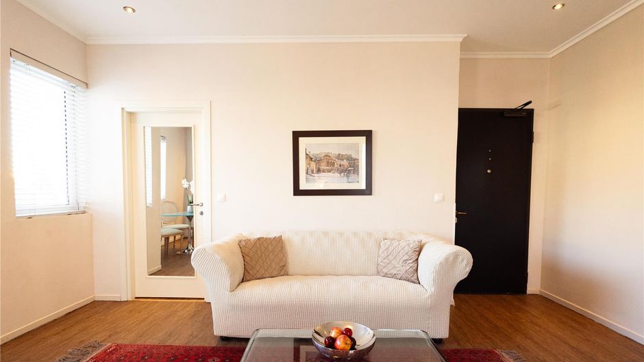 Best Western Plus Embassy Hotel Suite
