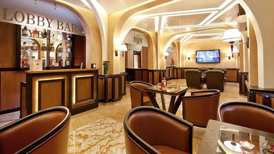 Best Western Plus Bristol Hotel Lobby