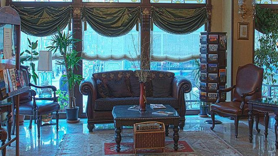 Best Western Empire Palace Lobby