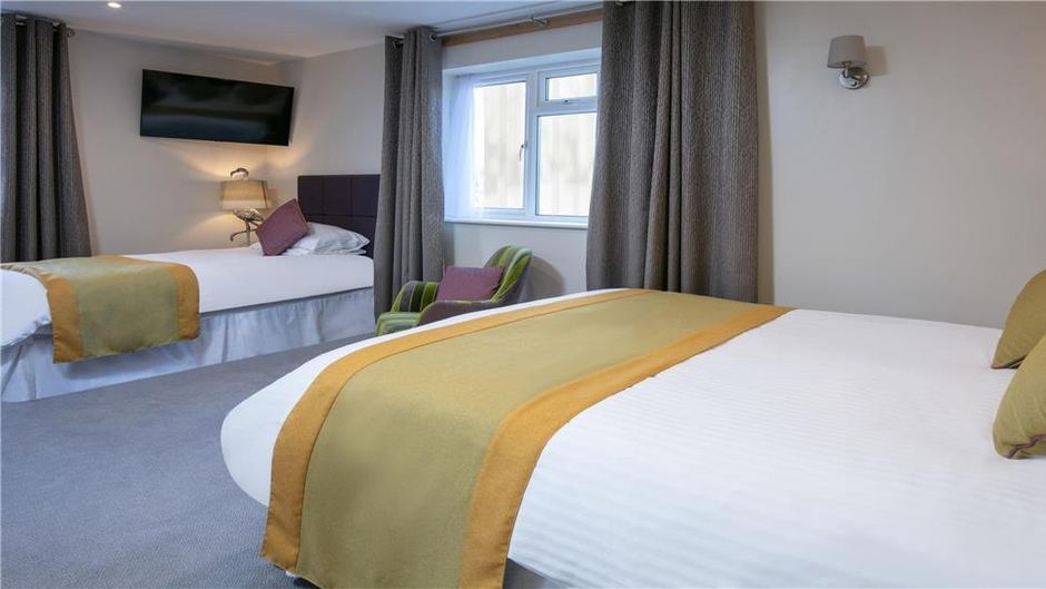 Best Western Compass Inn Room