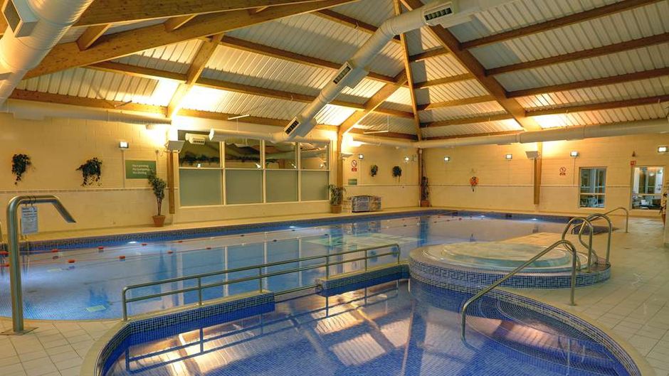 Best Western Kings Manor Hotel Pool