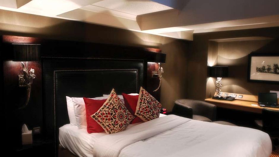 Eglinton Arms Hotel, Premier Collection Room