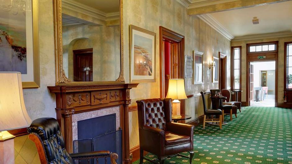 Best Western Balgeddie House Hotel Lobby