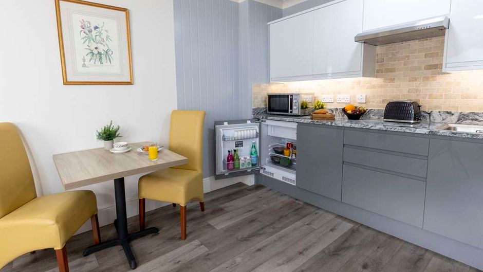 Best Western Manor Hotel Room