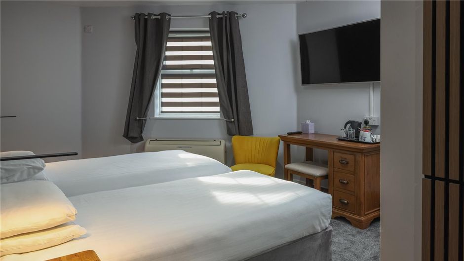 Best Western Claydon Hotel Room