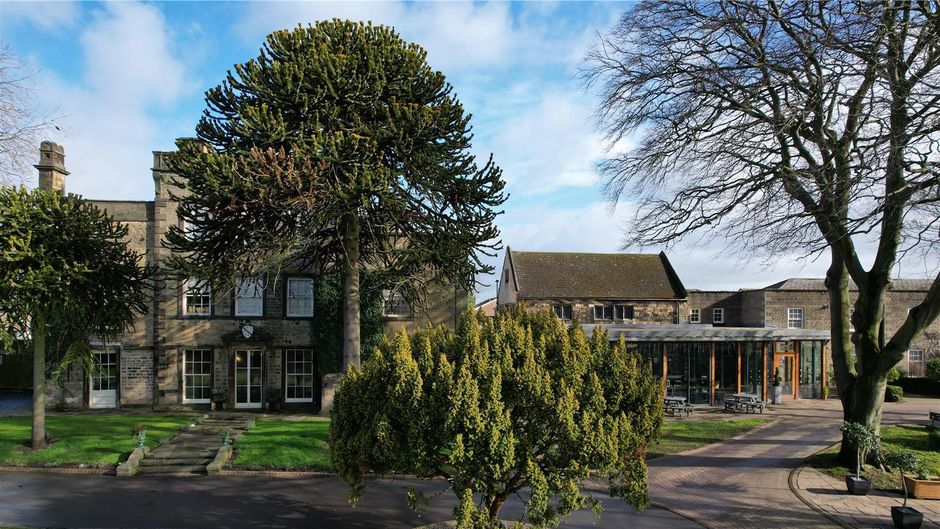 Best Western Plus Mosborough Hall Hotel Exterior