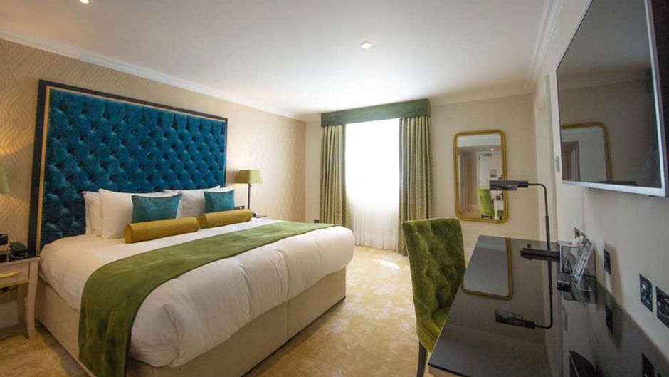 Best Western Abbots Barton Hotel Suite