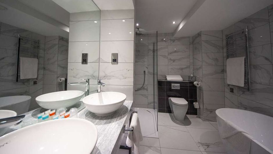 Best Western Abbots Barton Hotel Suite