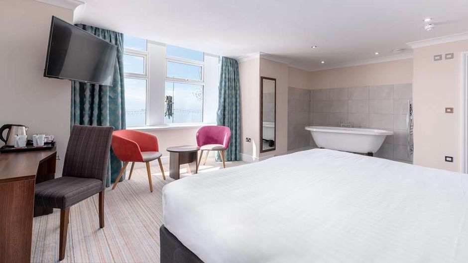 Best Western Carlton Hotel Room